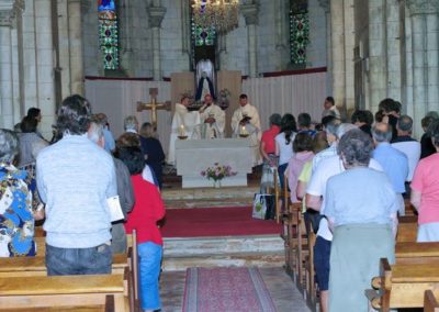 Eucharistie dans la chapelle